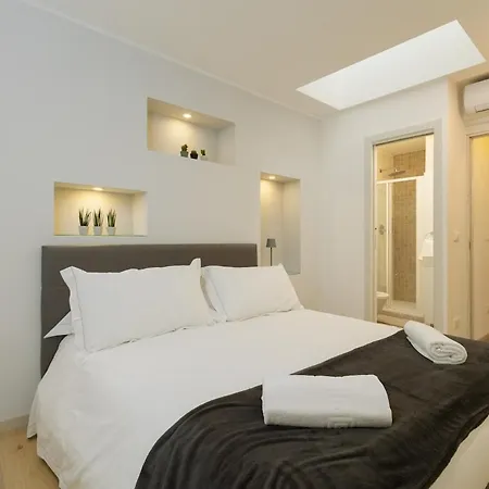 Mondrian L Bb * טריאסטה